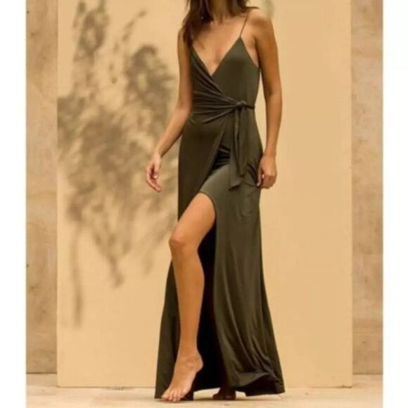 Misa Los Angeles NWT Black Veronika Wrap Maxi Dress
Size small - Picture 3 of 9